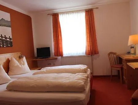Zum Goldenen Schwanen Отель 3*